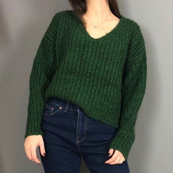 Green knit sweater - Picture 2 of 2
